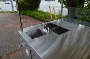 Beverage Cart - Food Carts by Apollo Custom Manufacturing
