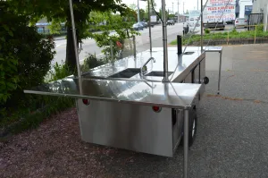 Beverage Cart - Food Carts by Apollo Custom Manufacturing