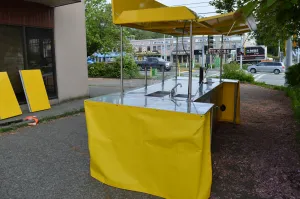 Beverage Cart - Food Carts by Apollo Custom Manufacturing