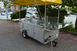 Beverage Cart - Food Carts by Apollo Custom Manufacturing